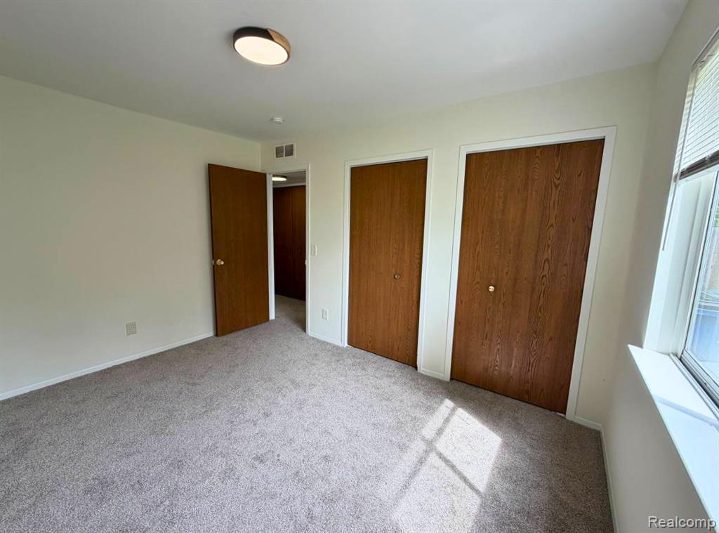 8468 Beatrice, Westland, MI — Photo 23