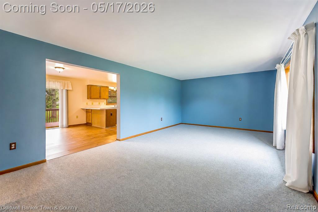2154 Kingston Drive, Pinckney, MI 48169 — Photo 6