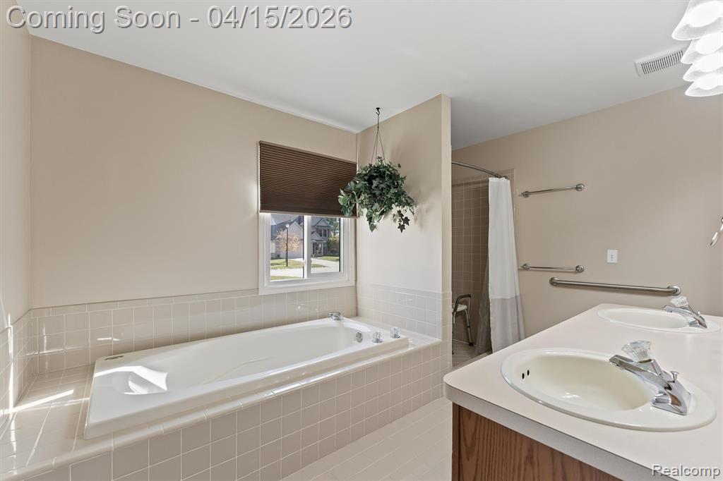 7715 Cherrywood Drive, Westland, MI — Photo 16