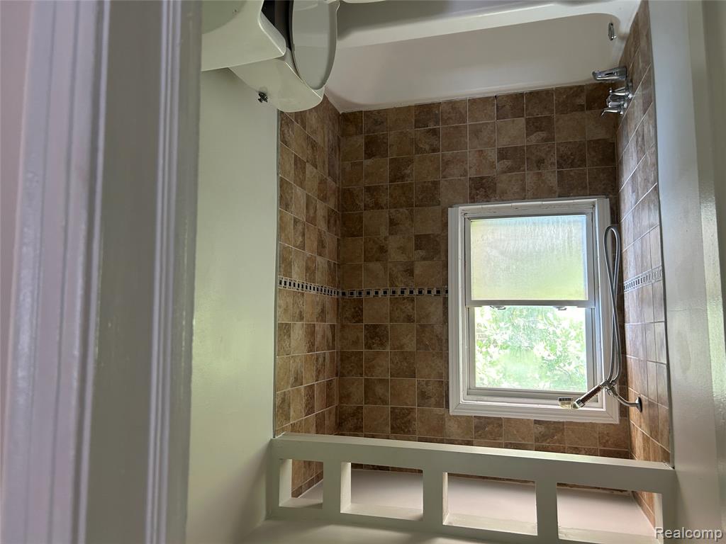 12914 Hazelton Street, Detroit, MI 48223 — Photo 8