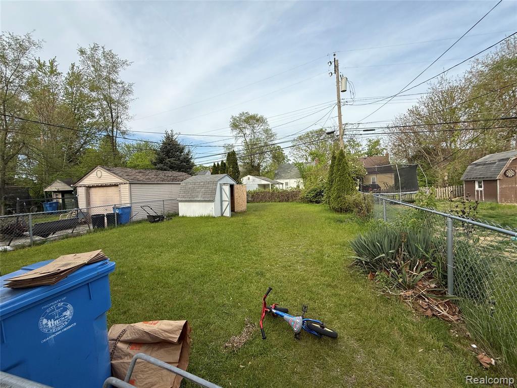 7618 Hazelton Street, Dearborn Heights, MI 48127 — Photo 21