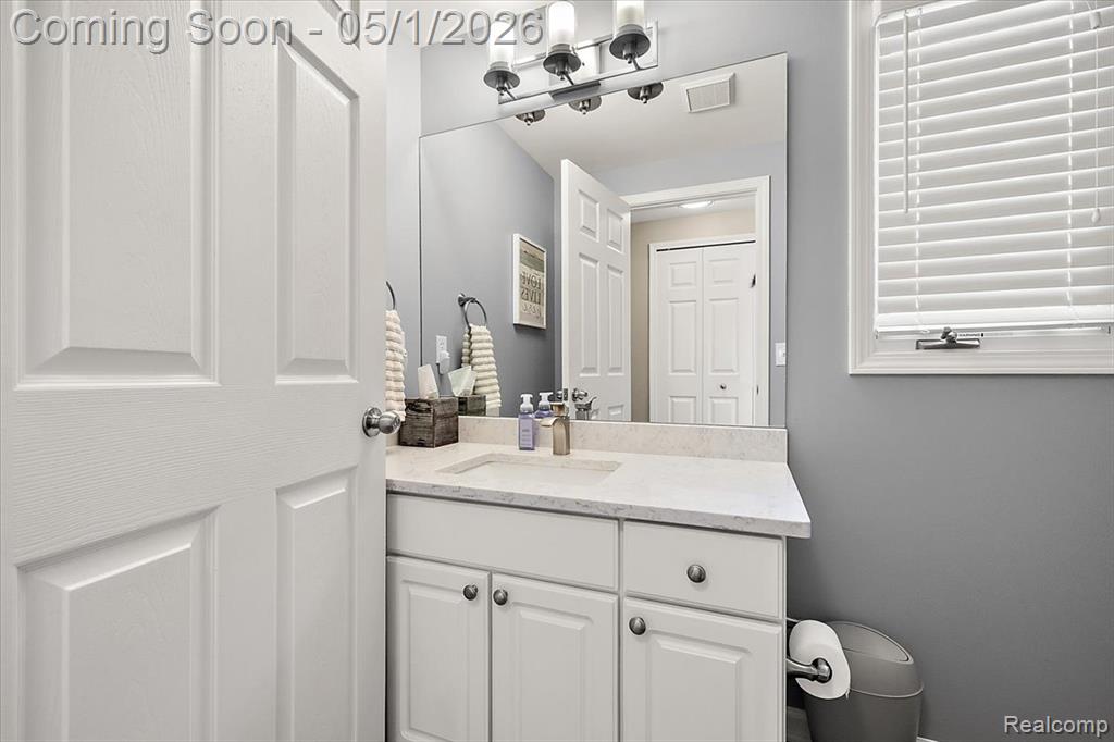 43316 Ashbury Drive, Novi, MI — Photo 21
