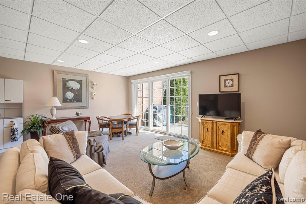565 ANDOVER Court, Rochester Hills, MI 48306 — Photo 27