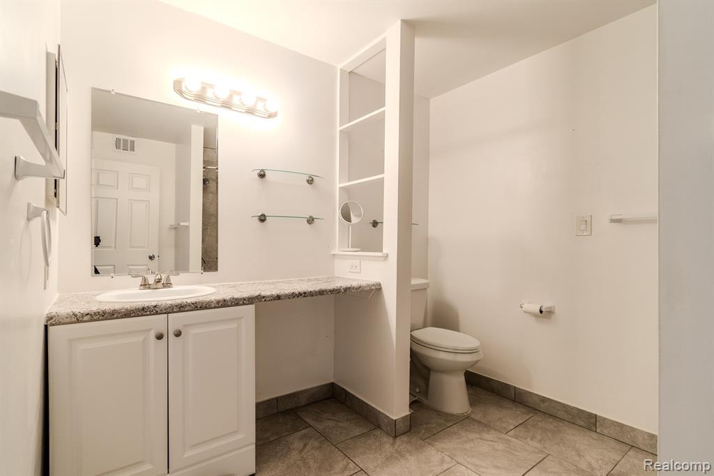 474 Fox Hills Drive N, Bloomfield Hills, MI 48304 — Photo 10