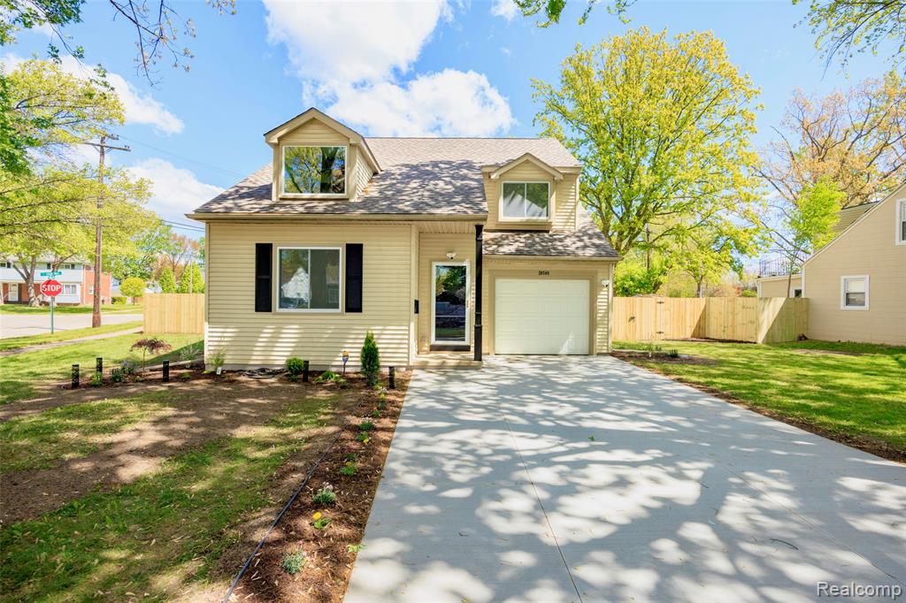 20505 Ridgemont Road, Harper Woods, MI 48225 — Photo 32