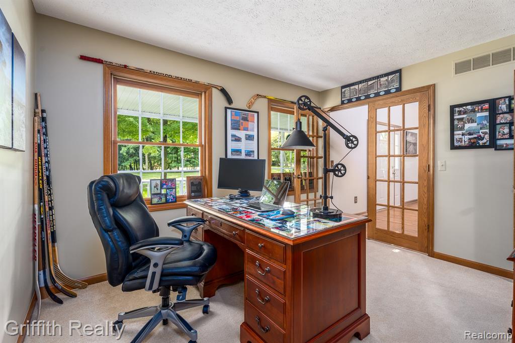 8123 Baypointe Drive, Brighton, MI 48114 — Photo 17