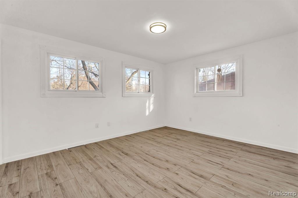 780 Bow Lane, Waterford, MI 48328 — Photo 38