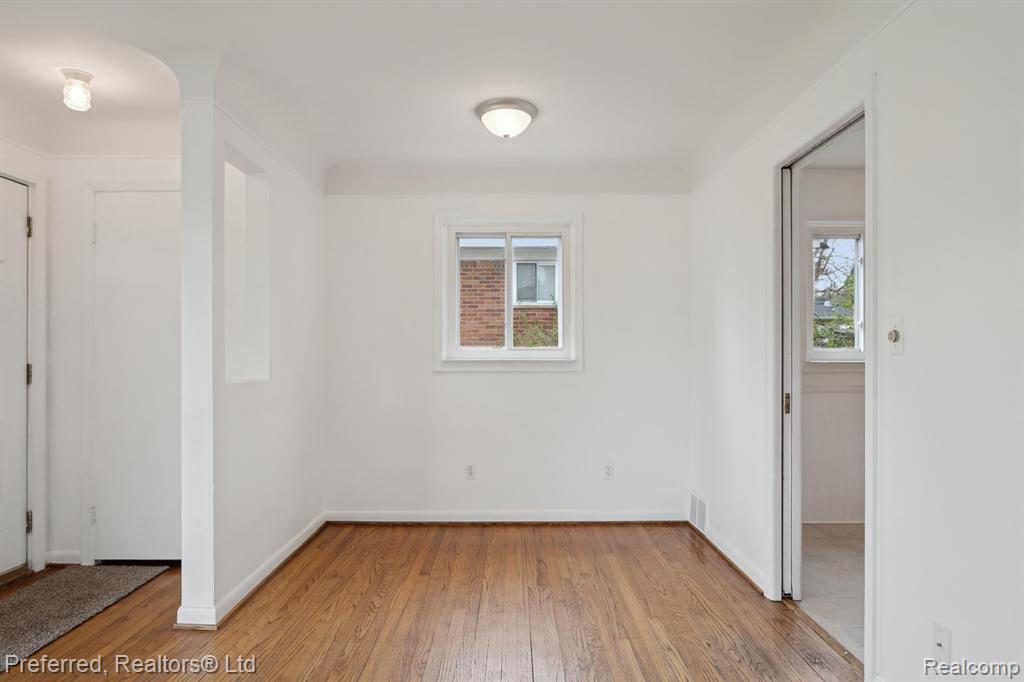 713 Duchess Street, Milford, MI 48381 — Photo 9