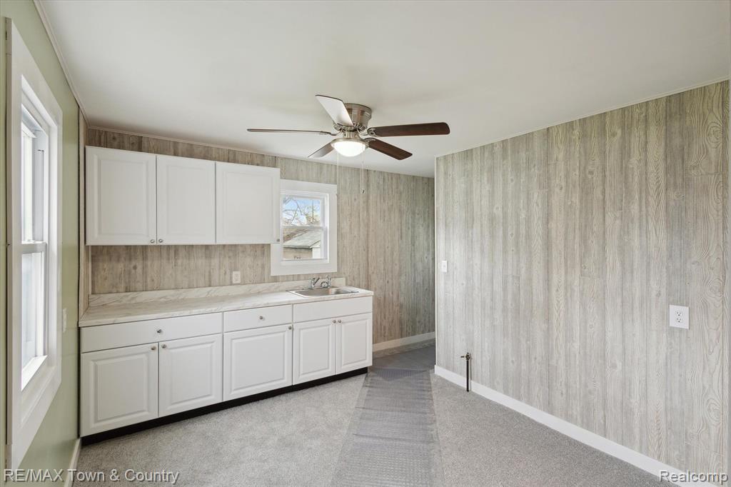 4127 DOUGLAS Avenue, Flint, MI 48506 — Photo 3