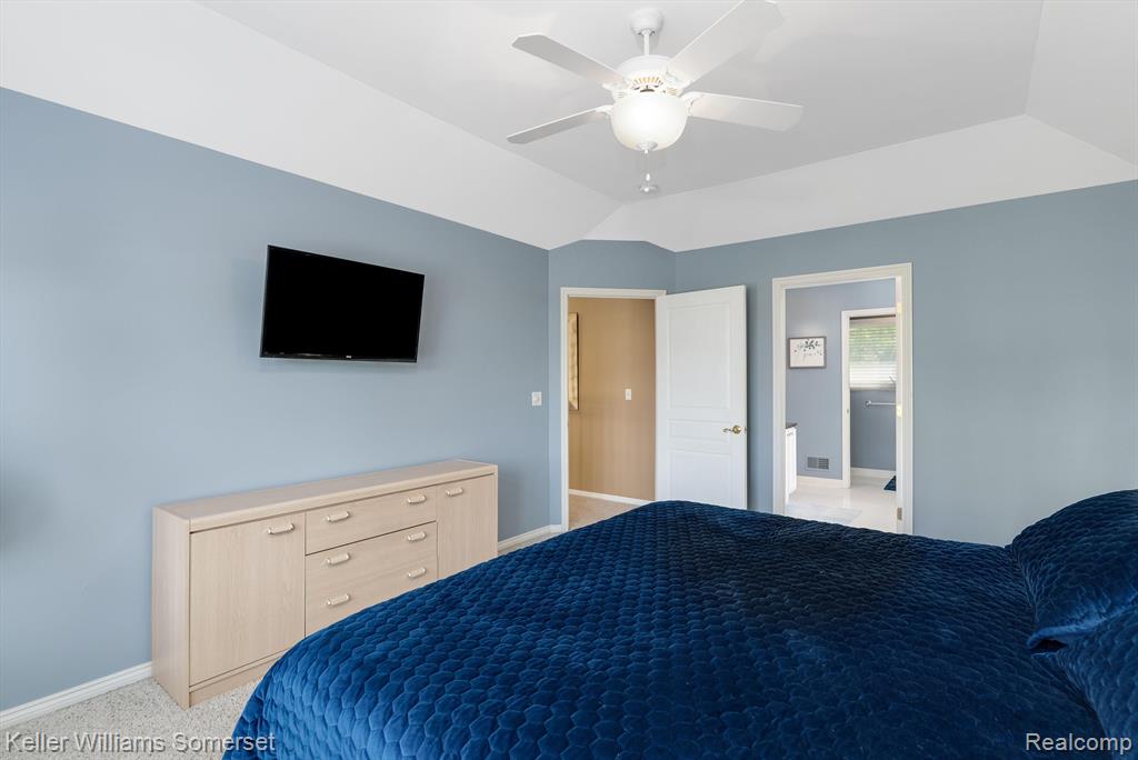 55328 BELMONT Drive, Shelby Twp, MI 48315 — Photo 41