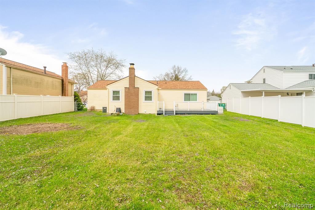 5745 NEW MEADOW Drive, Ypsilanti, MI 48197 — Photo 7