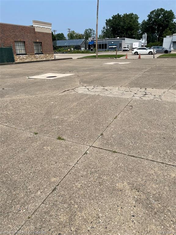14001 W 11 Mile Road - Photo 3