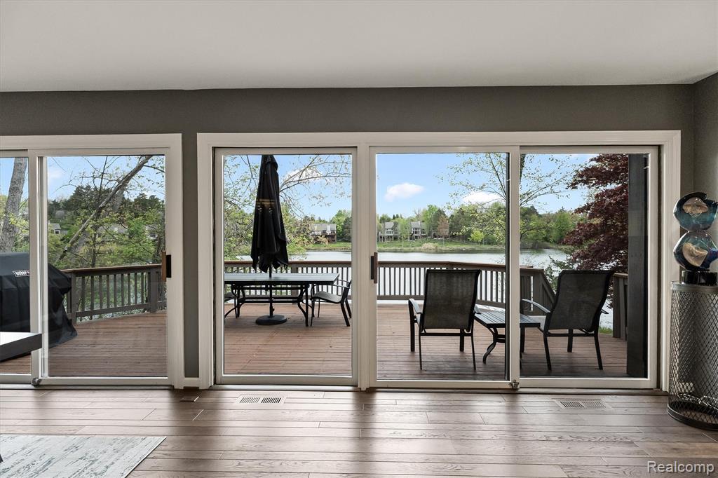 4822 Hidden Lane, West Bloomfield, MI 48323 — Photo 7