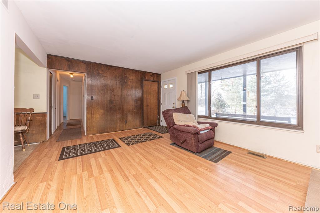 22700 Griswold Road, South Lyon, MI 48178 — Photo 26