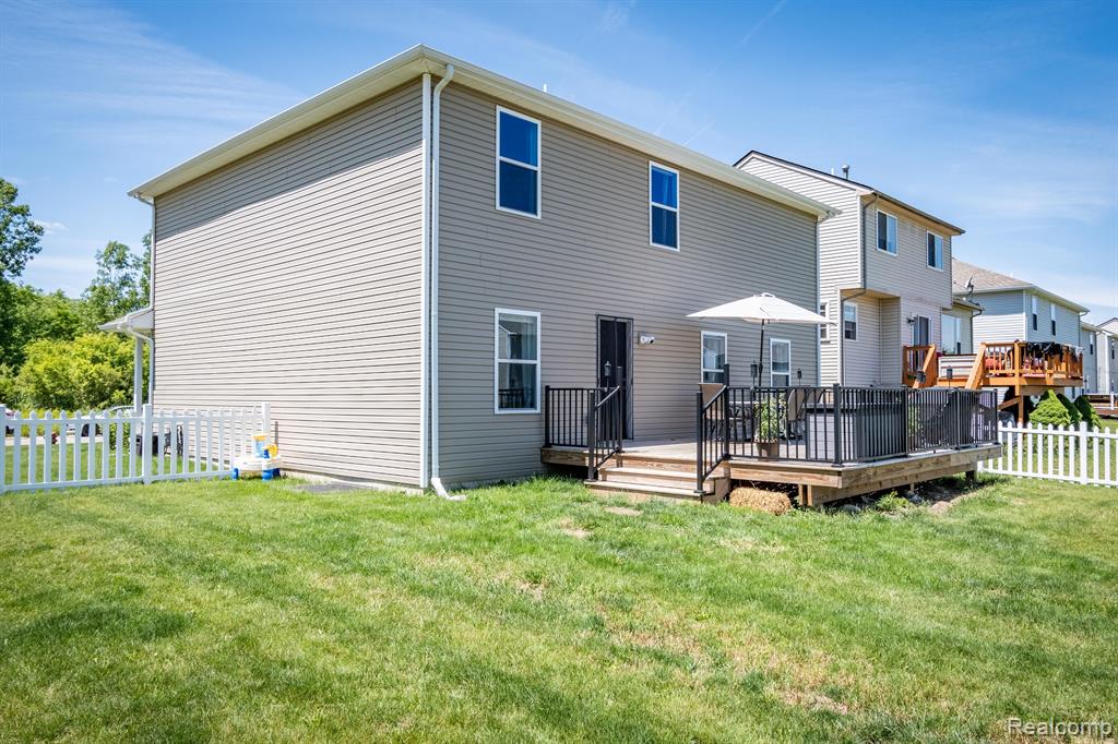 1642 GREENWAY Drive, Ypsilanti, MI 48198 — Photo 2