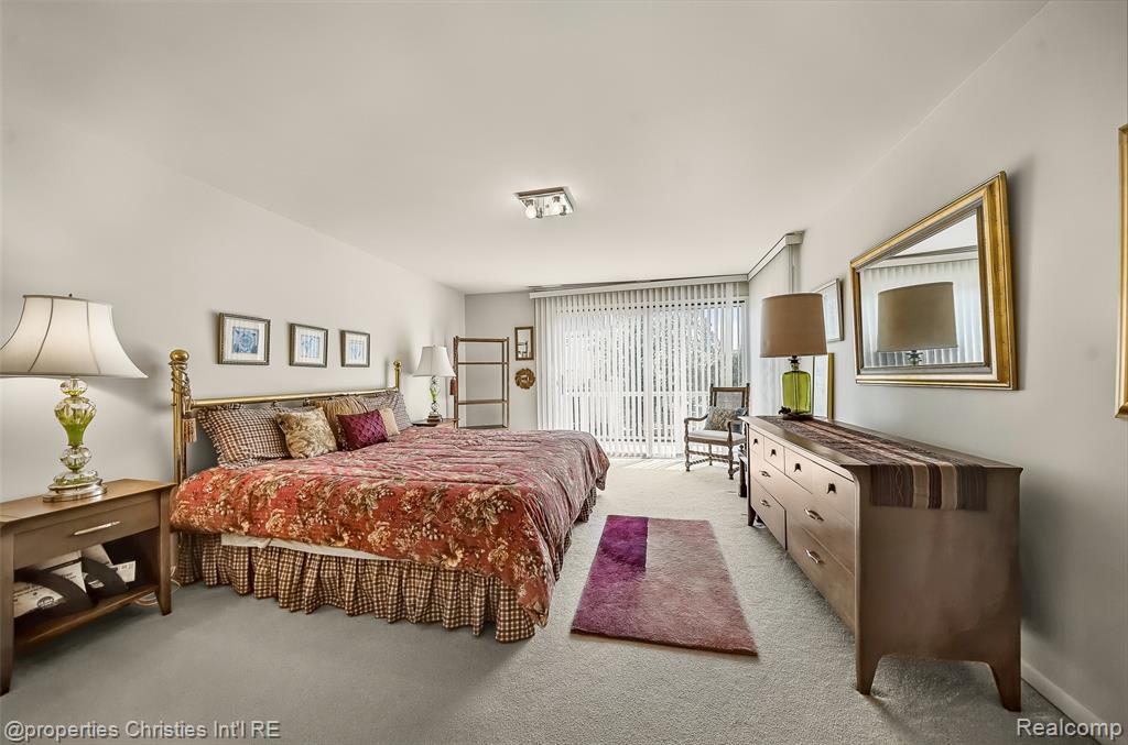 7569 Danbury Circle, West Bloomfield, MI — Photo 26