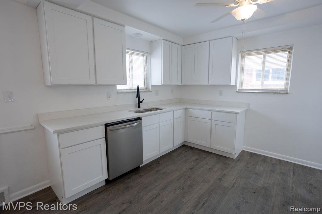 18062 Ash Avenue, Eastpointe, MI 48021 — Photo 4