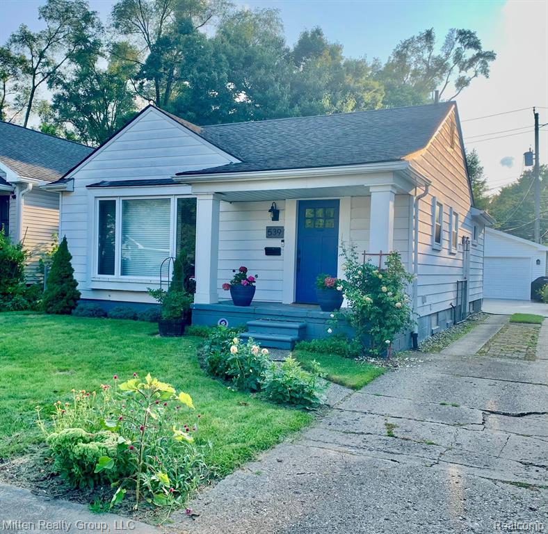 539 EDGEWOOD Place, Ferndale, MI 48220 — Photo 2