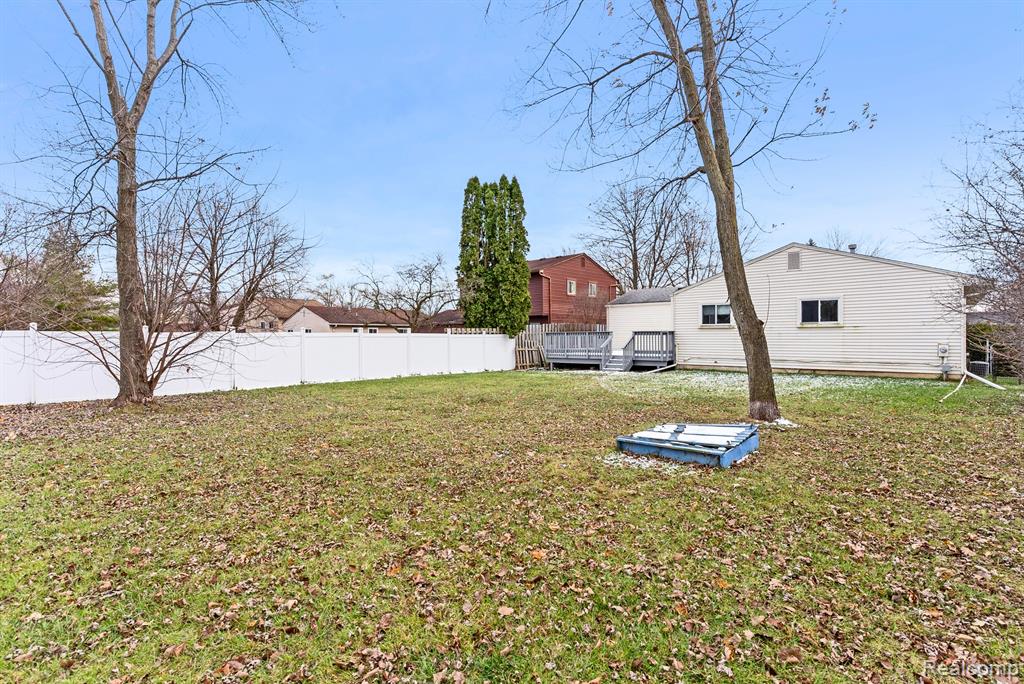 9101 ARLINGTON Drive, Ypsilanti, MI 48198 — Photo 29