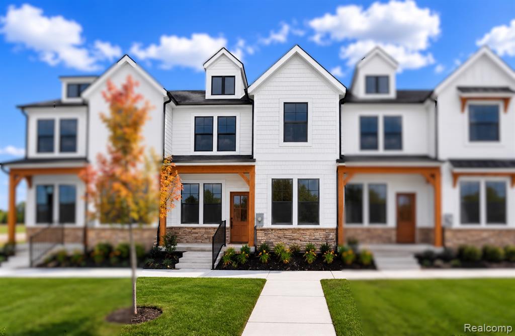 332 Lantana Drive, Brighton, MI 48116