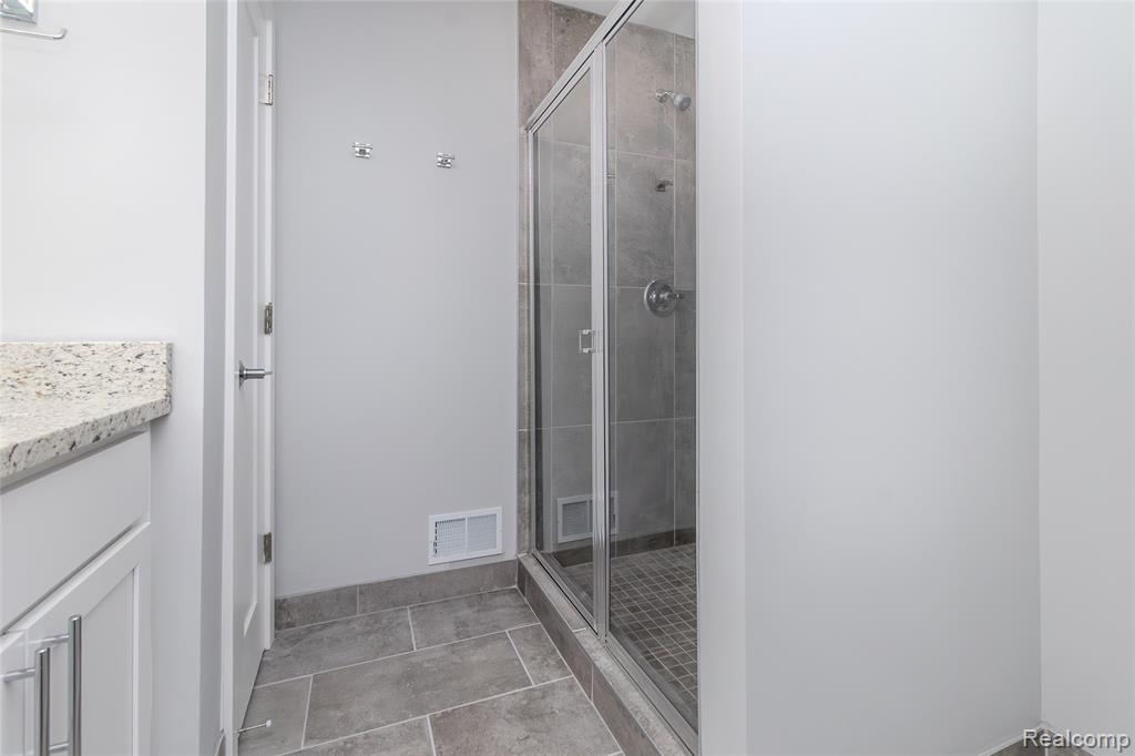 25566 Grandview Lane, 37, Novi, MI — Photo 53