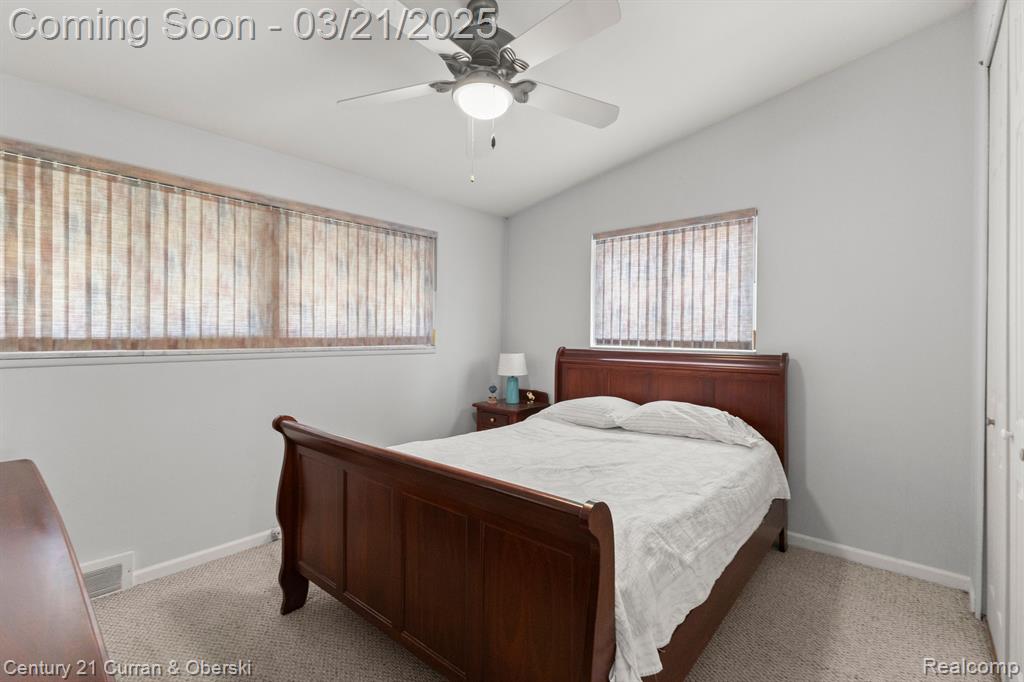 7484 N CHARLESWORTH Street, Dearborn Heights, MI 48127 — Photo 26