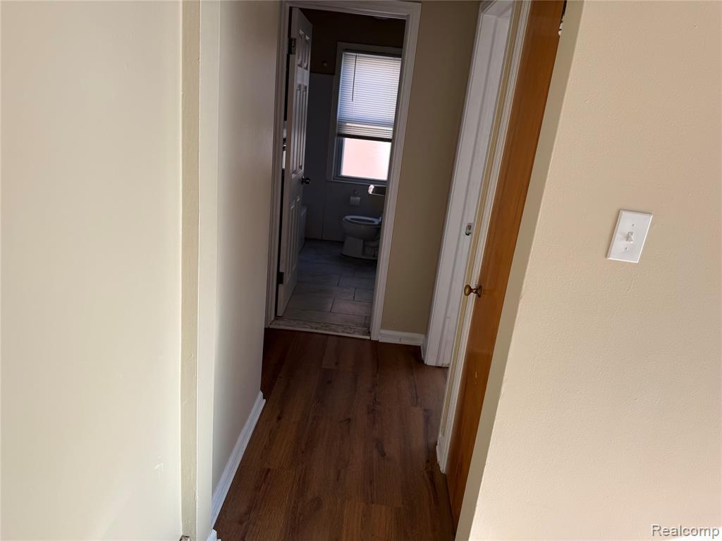 9557 W Inkster Road W, Livonia, MI 48150 — Photo 9