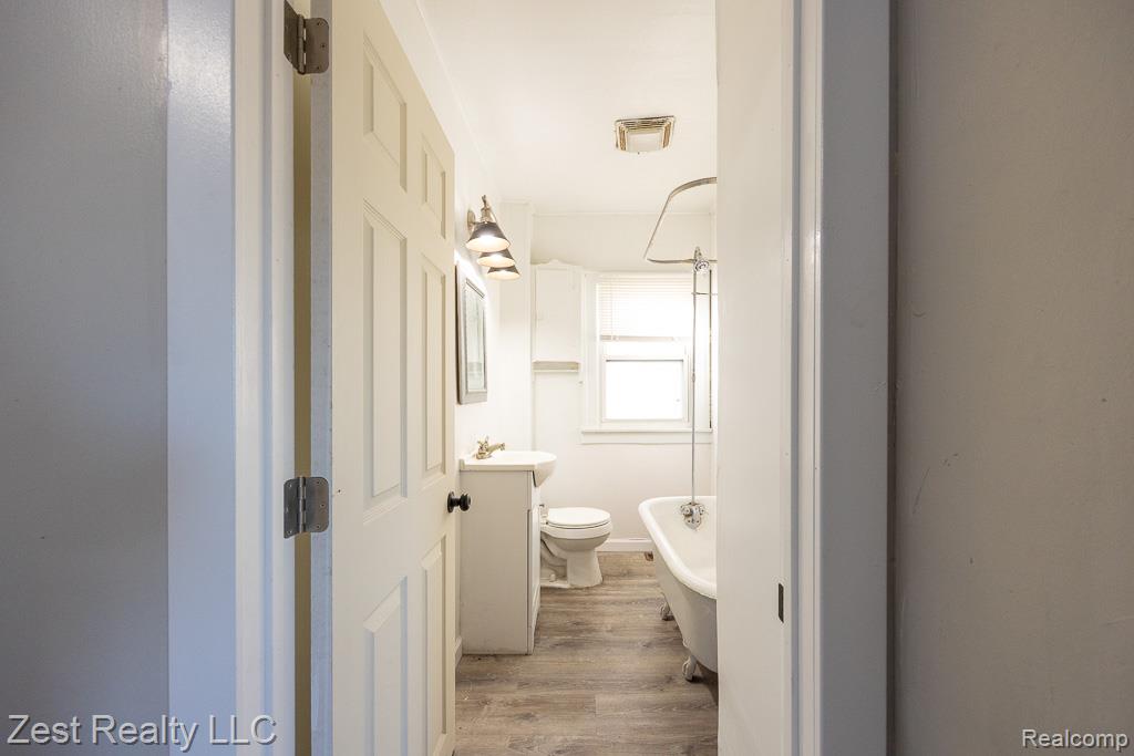 18765 Riverview Street, Riverview, MI 48193 — Photo 9