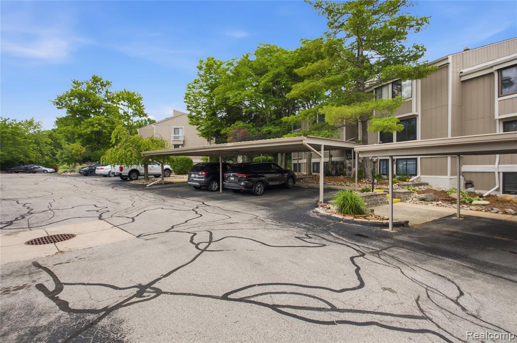 1695 Cliffs Landing, 302, Ypsilanti, MI 48198 — Photo 38
