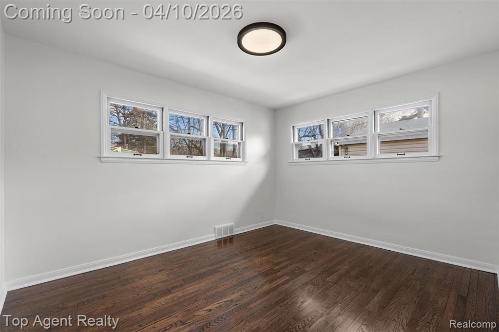 12751 Oak Park Boulevard, Oak Park, MI 48237 — Photo 18