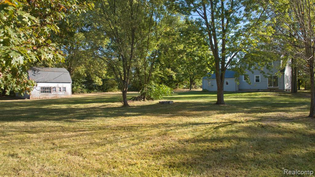 4455 N Genesee Road, Flint, MI 48506 — Photo 35