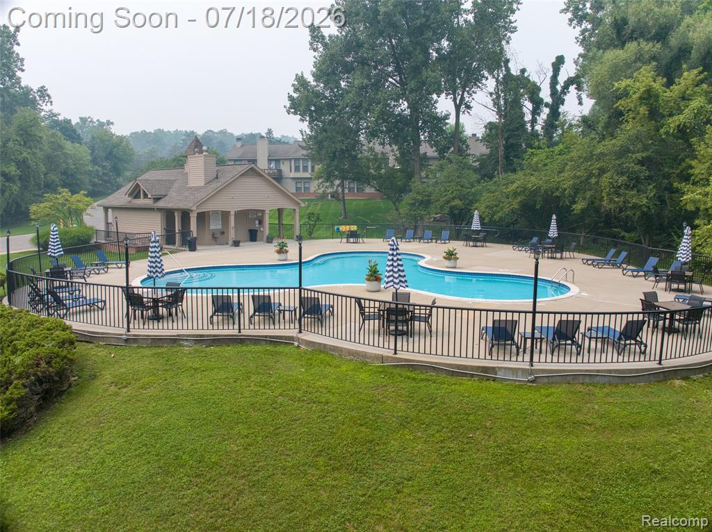 7482 Sheffield, West Bloomfield, MI — Photo 39