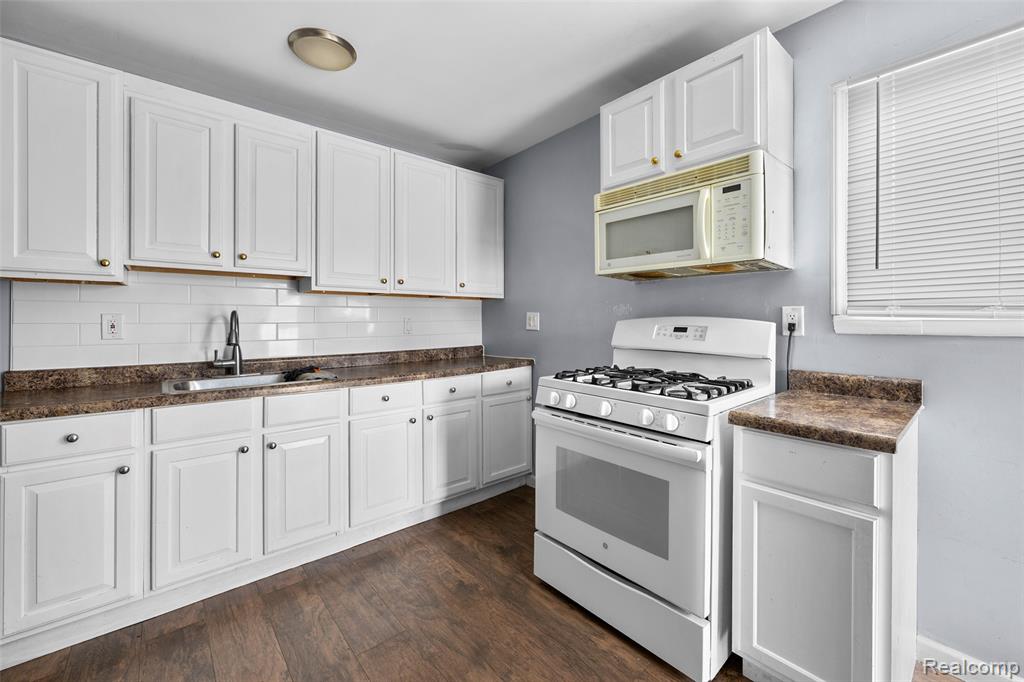 6719 Westwood Street, Detroit, MI 48228 — Photo 8