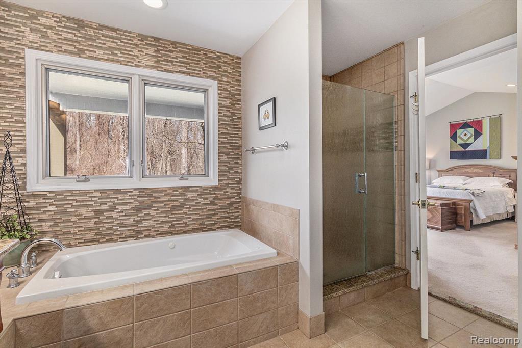 7643 MISTWOOD Drive, White Lake, MI 48383 — Photo 36