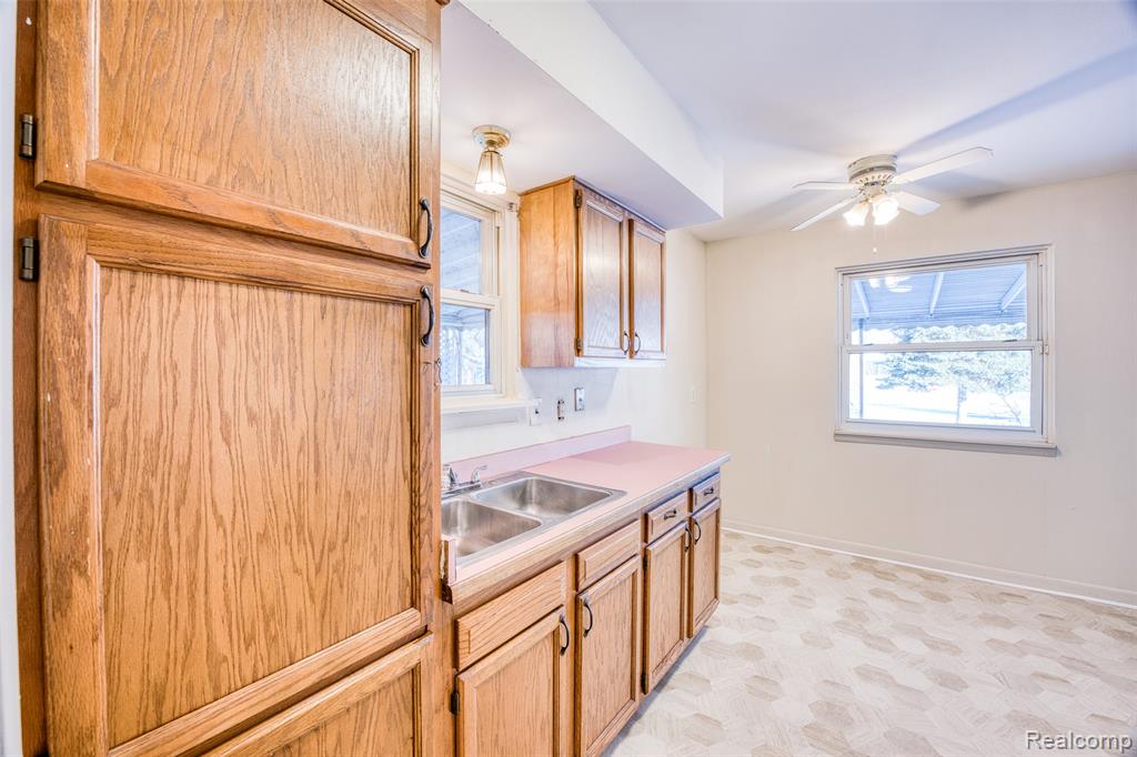 6942 Janet Street, Taylor, MI 48180 — Photo 13