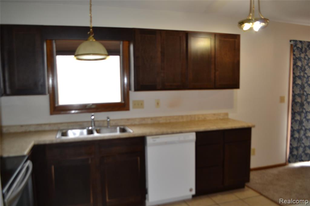 1119 River Valley Dr Drive, Flint, MI 48532 — Photo 13