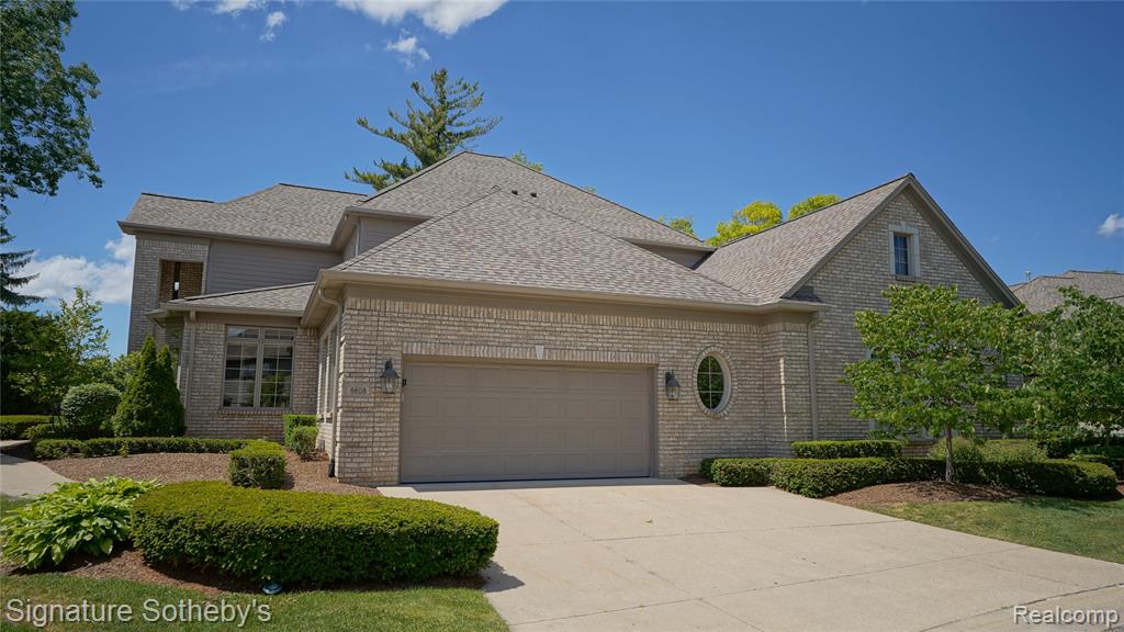 6608 ENCLAVE Drive, Clarkston, MI 48348 — Photo 2