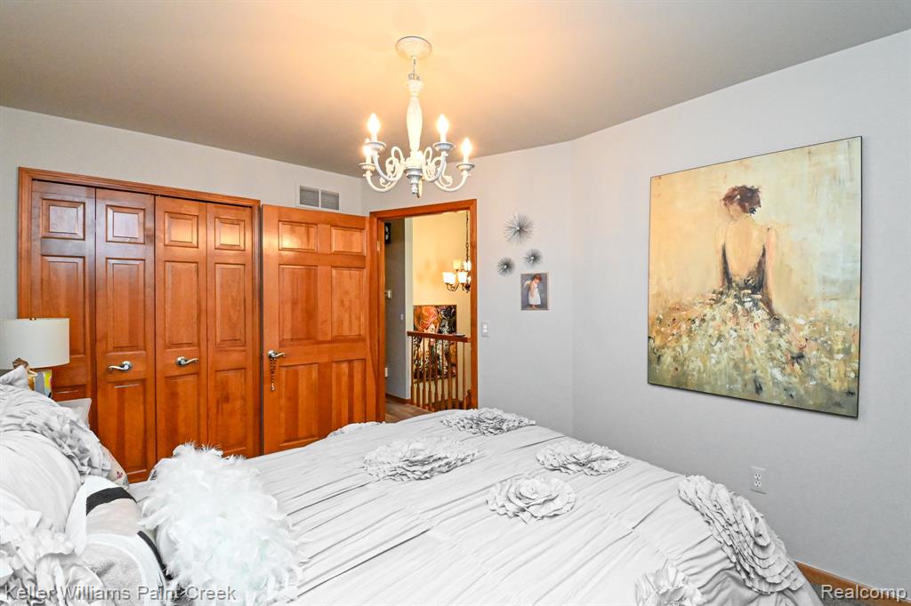 4442 WISTERIA Court, Warren, MI 48092 — Photo 31