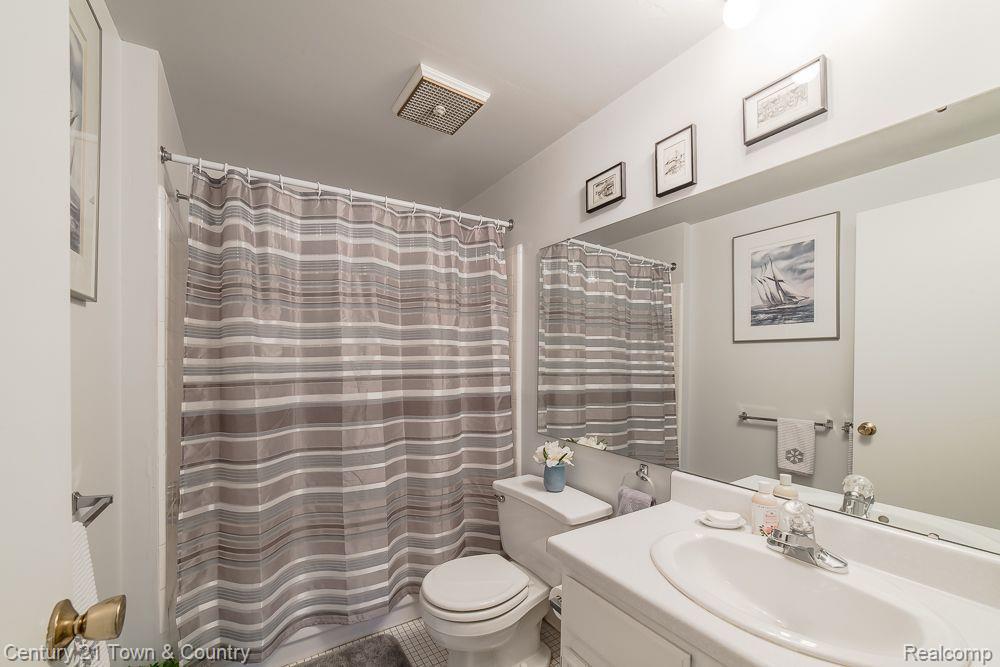 5395 BREEZE HILL, Troy, MI 48098 — Photo 30