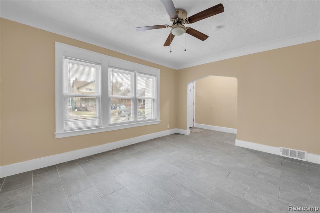 5044 Fairview Street, Detroit, MI 48213 — Photo 3
