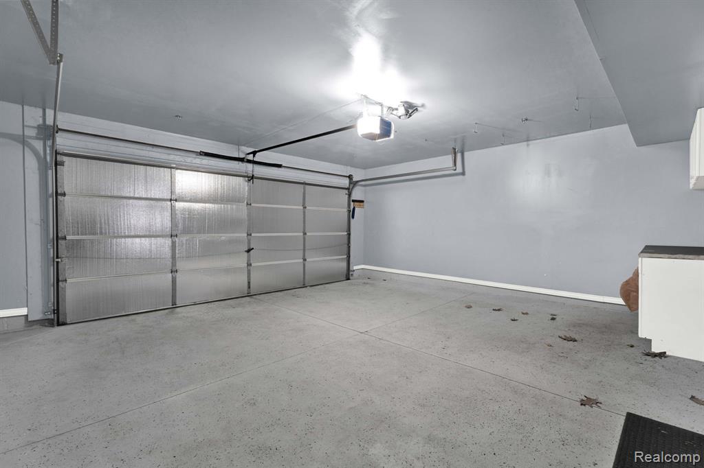 42849 Richmond Drive, Sterling Heights, MI 48313 — Photo 43