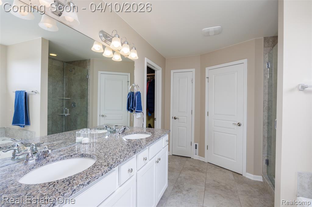 120 Crestview Drive, Rochester, MI 48306 — Photo 32