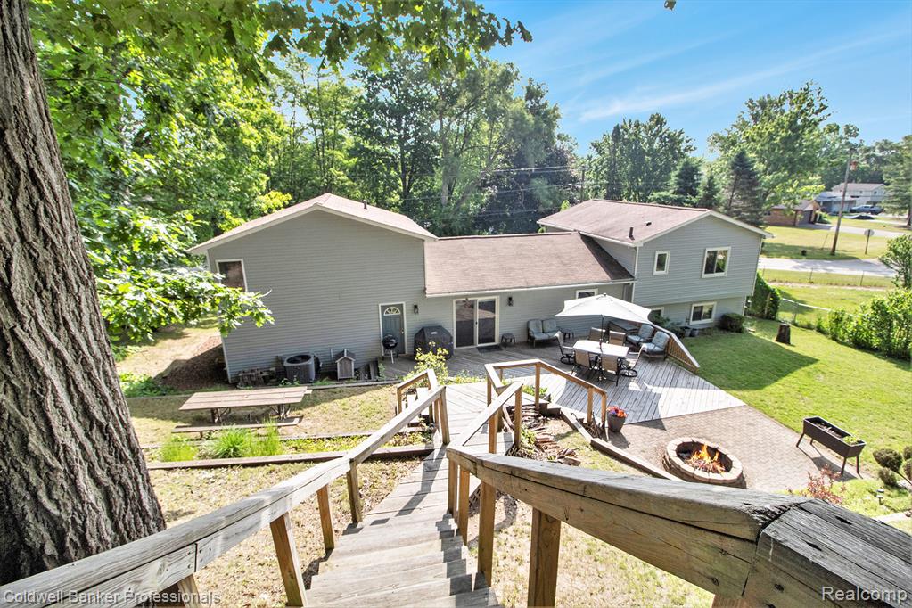 5885 Rockcroft Boulevard, Clarkston, MI — Photo 24