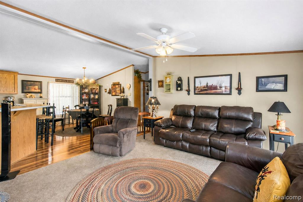 29311 Hidden River Drive, Gibraltar, MI — Photo 2