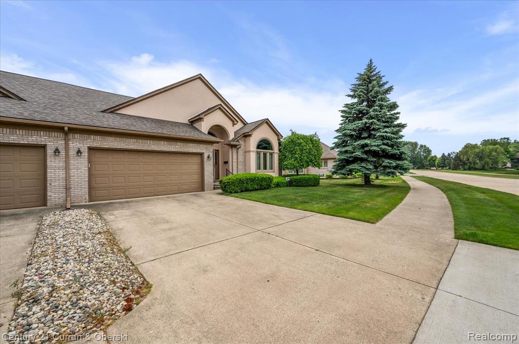 52179 Sawmill Creek Drive, Macomb, MI 48042 — Photo 3