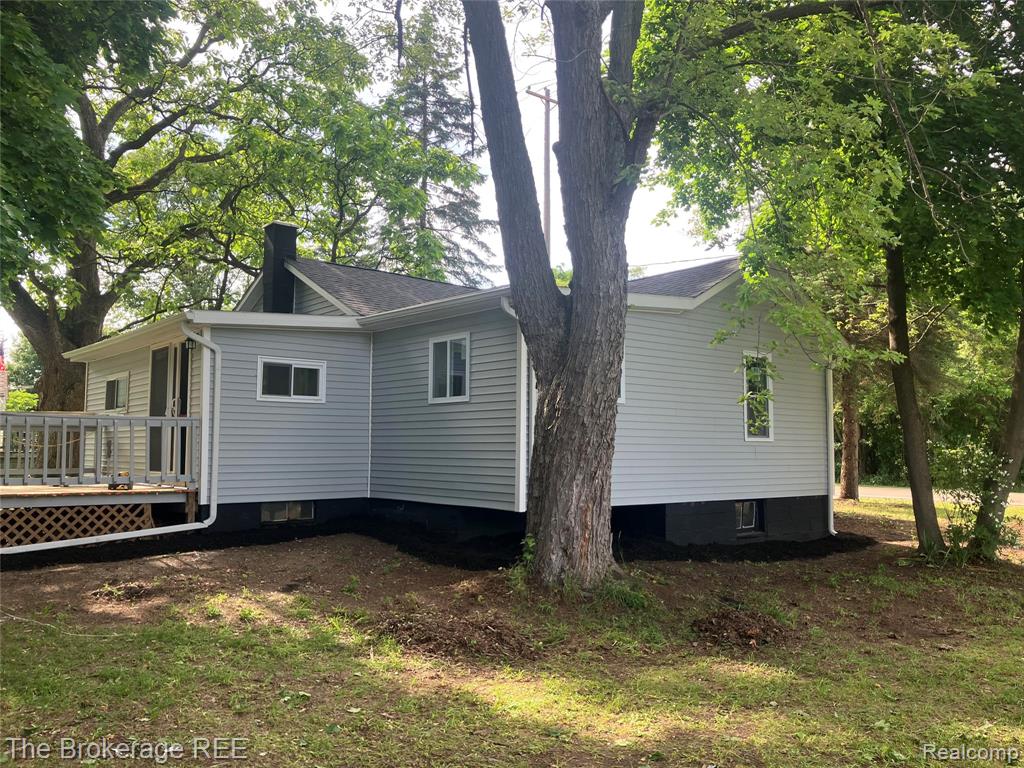 4249 Calkins Road, Flint, MI 48532 — Photo 2