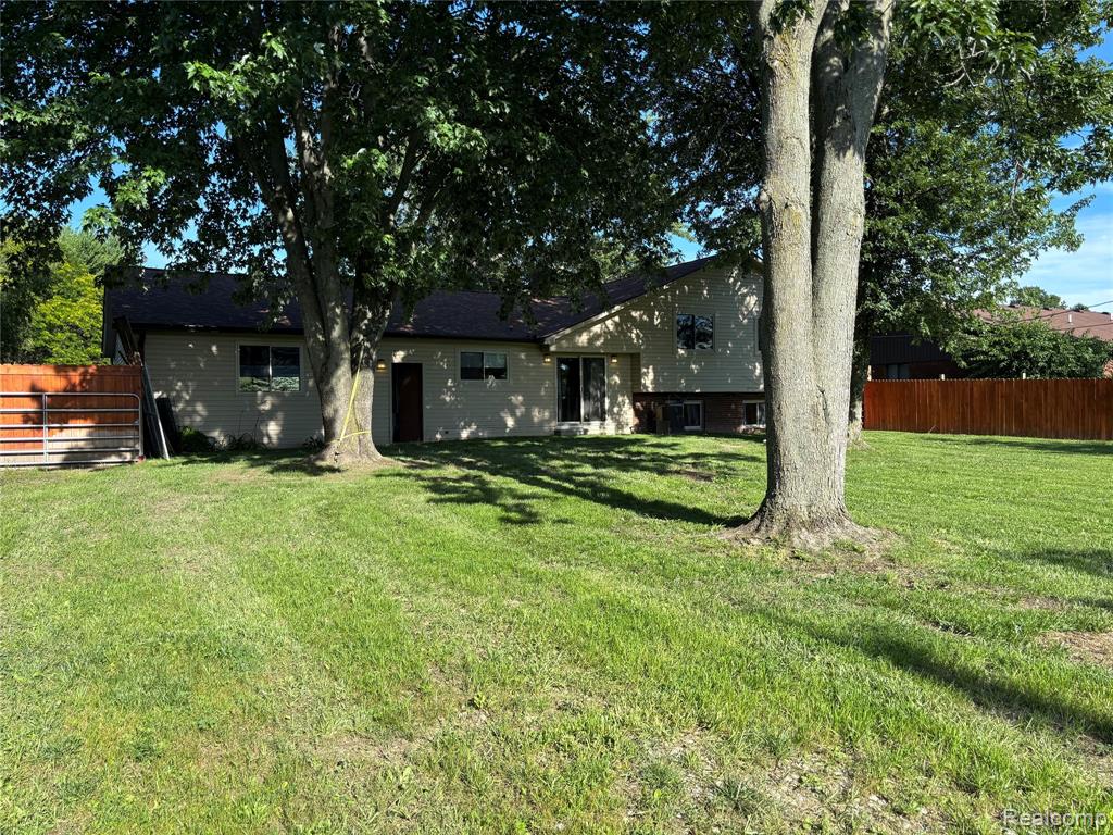 46365 Community Center Drive, Chesterfield, MI 48047 — Photo 2