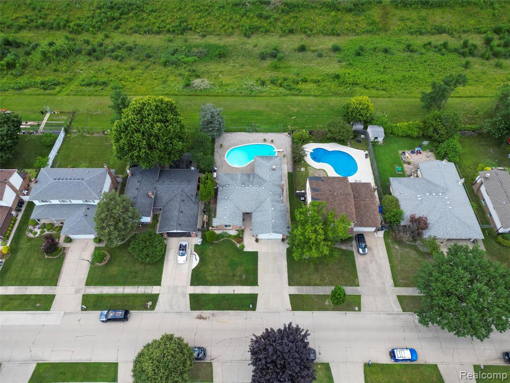 4971 Chadbourne Drive, Sterling Heights, MI 48310 — Photo 47