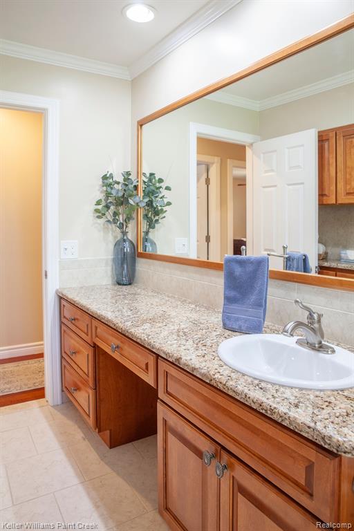 4621 REGENCY Drive, Shelby Twp, MI 48316 — Photo 35