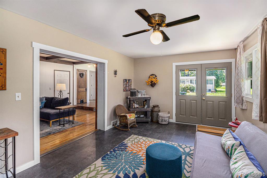 13304 Pomona Drive, Fenton, MI 48430 — Photo 12